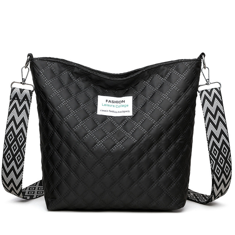 Quilted 'pikowana' chain bag Black